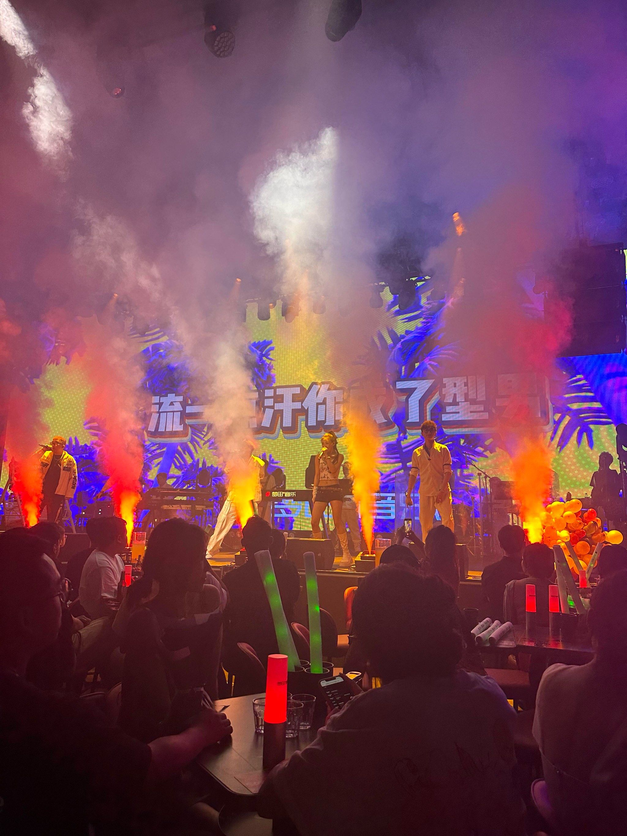 汉中商务KTV一站式商务洽谈及娱乐场所-勉县ktv预定